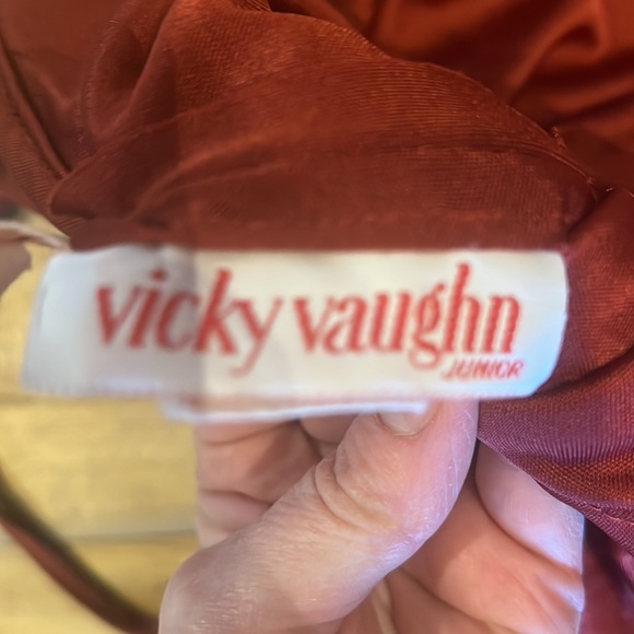 Wine coloured jumpsuit. Great condition. - Picture 5 of 6